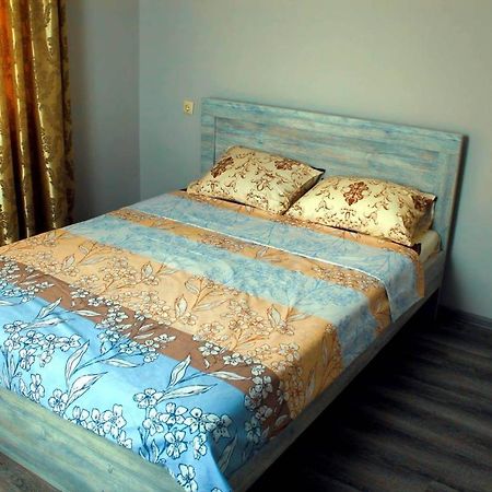 Tete Guest House Батумі Екстер'єр фото