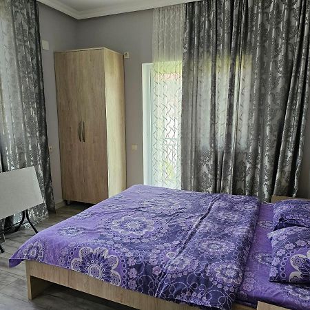 Tete Guest House Батумі Екстер'єр фото