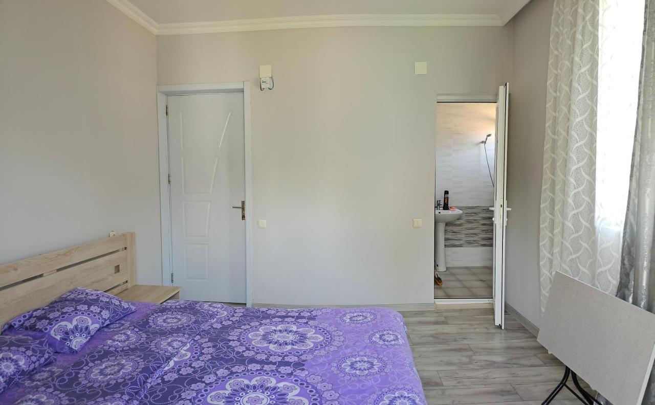 Tete Guest House Батумі Екстер'єр фото